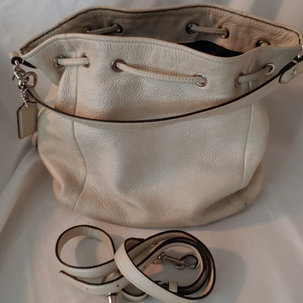 Coach purse - Picture 3 of 3